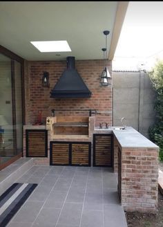 Small Outdoor Kitchens, Brick Bbq, Design Grill, Modern Outdoor Kitchen, Outdoor Barbeque, Outdoor Kitchen Bars, Outdoor Kitchen Decor, Outdoor Kitchen Plans, Outdoor Bbq Kitchen