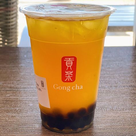 Patricia Brunson on Instagram: “Gong Cha Passion Fruit Green Tea 😋 . . . #gongcha #passionfruittea #bobbatea #bobba #bubbletealover #refreshingdrink #delicious😋” Green Tea Bubble Tea, Passion Fruit Bubble Tea, Passion Fruit Boba, Fruit Tea Boba, Boba Fruit Tea, Passion Fruit Green Tea, Passionfruit Green Tea, Fruit Green Tea, Passion Fruit Tea