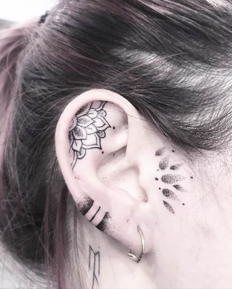 Simple Ear Tattoos, Men Ear Tattoo, Small Ear Tattoos, Ear Tattoos For Men, Ear Lobe Tattoo, Inner Ear Tattoo, Tattoo Healing Process, Tattoos For Men And Women, Behind Ear Tattoos