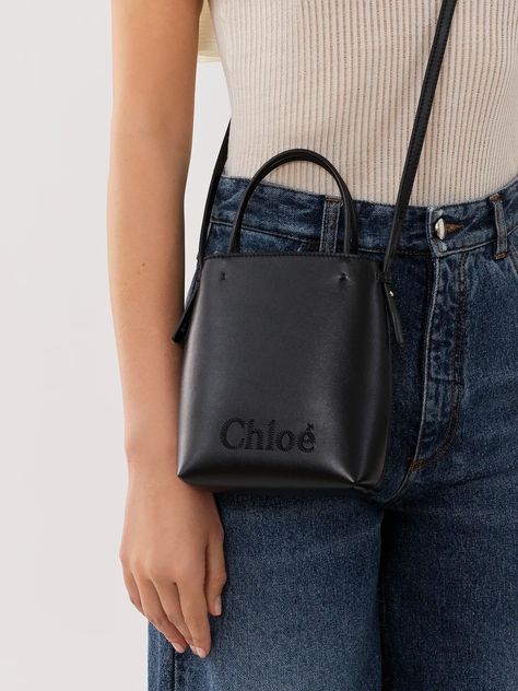 Mini bag Chloe Marcie Bag Outfit, Chloe Purse, Chloé Bag, Chloe Logo, Chloe Handbags, Elegant Bags, Bags Aesthetic, Fashion Wishlist, Chloe Bag