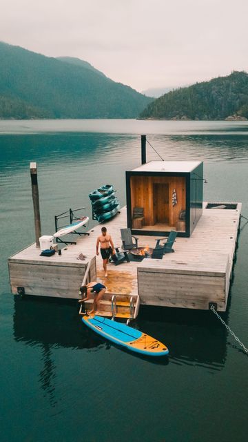 KAT BENNETT on Instagram: "just thought you should know 😉 This floating sauna experience was hands down our favorite activity we did while in Tofino. The experience includes a private boat ride 35 minutes to the sauna where you can see bears and seals along the way followed by 4 hours at the sauna dock which has a fire pit, rope swing, kayaks and paddle boards, hammocks, and of course a stunning wood-burning sauna. We booked this experience through Tofino Resort + Marina which cost $1000 Cana Sauna Architecture, Floating Sauna, Boho Cabin, Houseboat Living, Floating Architecture, Canadian Dollars, Private Boat, Favorite Activity, Sauna Design