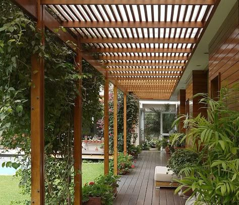 Peruvian Houses with Wooden Pergolas: The Space Between Indoors and Landscape | ArchDaily Pergola Swing, Pergola Lighting, Pergola Attached To House, Pergola Design, Casa Country, Aluminum Pergola, Wooden Pergola, Backyard Pergola, Patio Roof