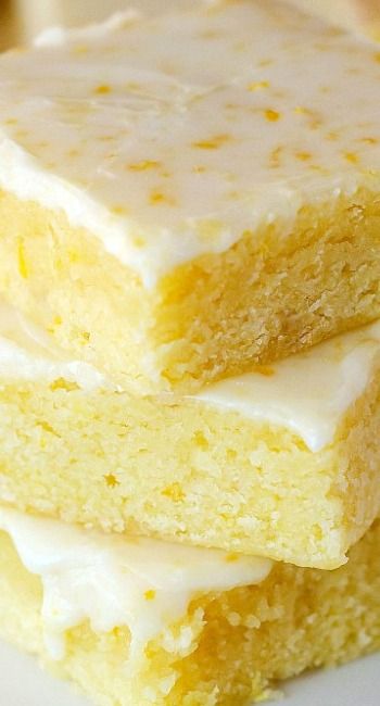 Lemon Brownies Pies And Tacos, Lemon Brownies With Lemon Glaze, Lemon Sweets, Lemon Biscuits, Lemon Treats, Lemon Brownies, Lemon Dessert Recipes, Lemon Cheesecake, Lemon Cookies