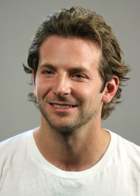 Bro Flow Haircut, Bro Flow Hair Men, Bradley Cooper Haircut, Bradley Cooper Hangover, Bradley Cooper Hair, Brad Cooper, Mens Hairstyles Medium, Barber Life, Men Haircut Styles