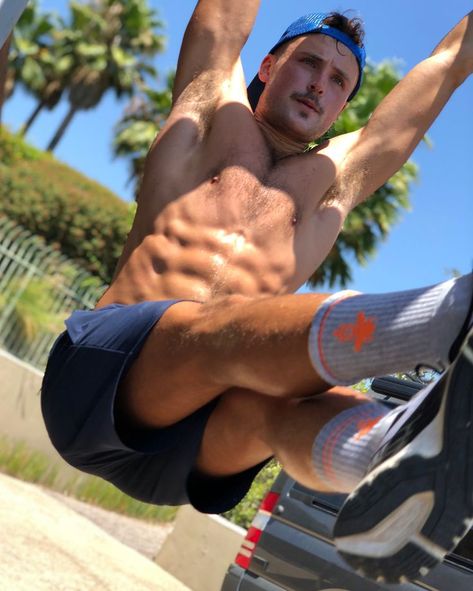 Dylan Efron (@dylanefron) Dylan Efron, Zac Efron Shirtless, Tight Hamstrings, Popsugar Fitness, Fitness Tattoos, Friends With Benefits, Leg Raises, Zac Efron, Baked Oatmeal