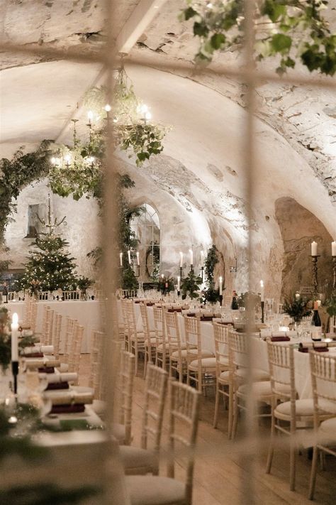 Neidpath Castle | Scotland Wedding Photographer | Edinburgh Wedding Photographer | Melody Joy Co. Wedding Venue Scotland, Scottish Wedding Venues, Neidpath Castle, Scotland Castle Wedding, Castle Wedding Invitations, Small Winter Wedding, Edinburgh Wedding Venues, Scottish Castle Wedding, Scottish Winter