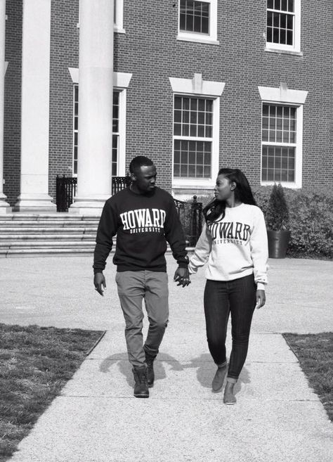 HBCU Love Hbcu Couples Photoshoot, Hbcu Love Story, College Sweethearts Engagement, College Couple Photoshoot, Hbcu Love, Hbcu Life, Couple Graduation Pictures, Couple Graduation, College Love