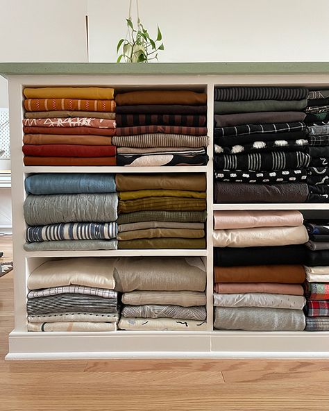 Fabric Storage For Small Spaces, How To Store Fabric In Sewing Room, Sewing Space Organization, Fabric Organization Storage, How To Fold Fabric For Storage, Fabric Bolt Storage, Sewing Room Fabric Storage Ideas, Fabric Storage Ideas Organizing, Fabric Organisation