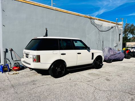 White with black rims 2008 Range Rover, Range Rover Hse, Black Rims, Range, Range Rover, Black