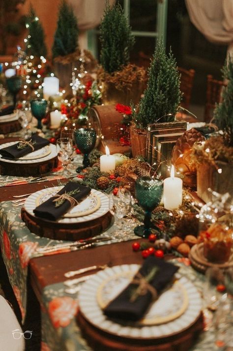 Crhitsmas Ideas, Xmas Dinner, Christmas Dining Table, Christmas Dinner Table, Christmas Dinner Party, Setting Ideas, Christmas Themes Decorations, Christmas Inspo, Christmas Tablescapes