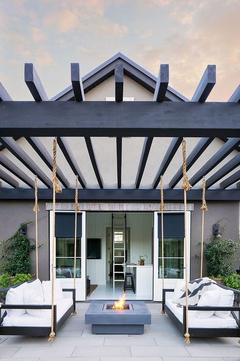 Trend report: black pergolas - Christina Maria Blog Black Pergola, Designers Home, Hanging Furniture, Modern Pergola, Pergola Attached To House, Pergola Design, Beautiful Patios, Bed Swing, Pergola Plans