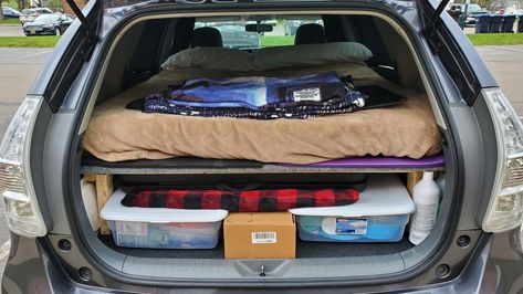 How to Live in Your Car: Our Best Tips - Prius for Two Simple Car Camping, Prius Car Camping, Prius Living, Prius Camper, Prius Camping, Prius Car, Living In Car, Microsoft Surface Laptop, Suv Camping