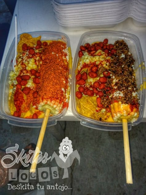 Elotes locos + Tostilocos 😍 Mexican Snacks To Sell, Food Truck Menu, Mexican Snacks, Mexican Street Food, Soul Food Dinner, Sleepover Food, Junk Food Snacks, Food Goals, Dog Recipes