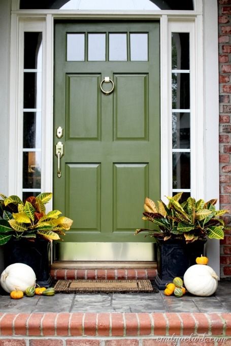 Green Front Door, White Front Door, Front Door Decal, Green Front Doors, Red Front Door, Door Colors, Door Paint Colors, House Door, Exterior Front Doors