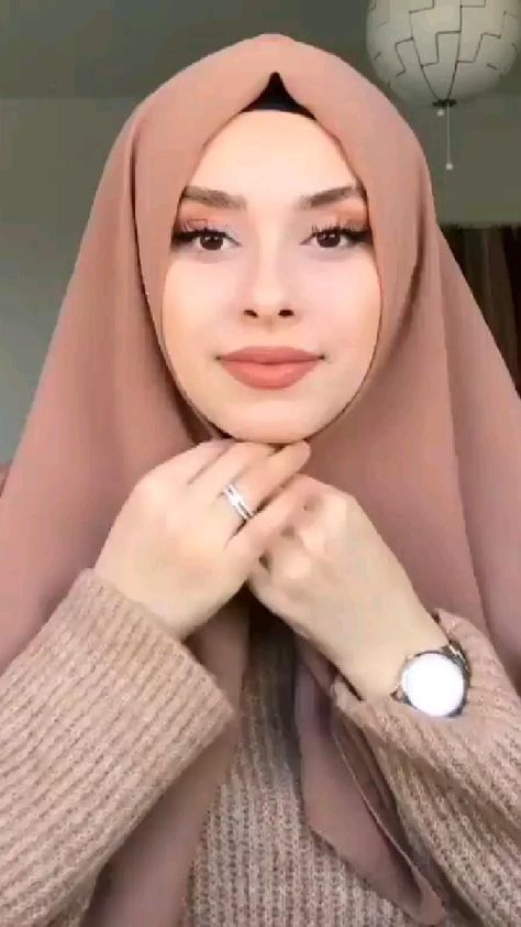 How To Wrap Hijab Scarf Tutorial, Lehenga With Hijab Style, Winter Hijab Tutorial, Muslim Scarf Styles, Shawl Wrapping Styles Muslim, Hijab Wrapping Styles, Hijab Bandana Style, Hijab Scarf Styles, Hijaab Pics