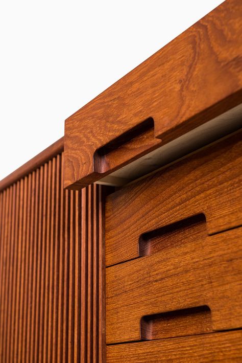 Office Sideboard, Cnc Furniture Plans, Modern Room Divider, Kofod Larsen, Cnc Furniture, Woodworking Bench Plans, Joinery Details, Midcentury Design, Modern Style Furniture