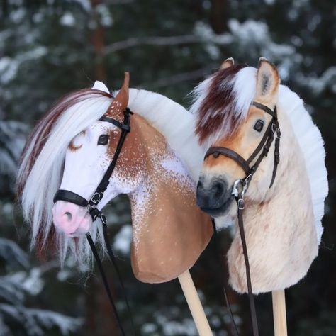 Realistic Hobbyhorses by Solku on Instagram: "Reservation book for commissions is open till midnight. Be quick and secure your place in commission line at 2023 tonight! 🦄 Check out my Instagram highlights for and more information about the commissions. ❤️ Ps. These horses are commissions, and therefore not for sale! ______________________________ Tilaustöiden varauskirja on avoinna keskiyöhön asti. Ole nopea ja varmista paikkasi tilausjonossa 2023 tänään! 🦄 Katso Instagram kohokohdista hinnas Winter Viking, Mini Horse Tack, Horse Riding Quotes, Drawing Stars, Magical Horses, Cute Horse Pictures, Beautiful Horse Pictures, Stick Horses, Horse Inspiration