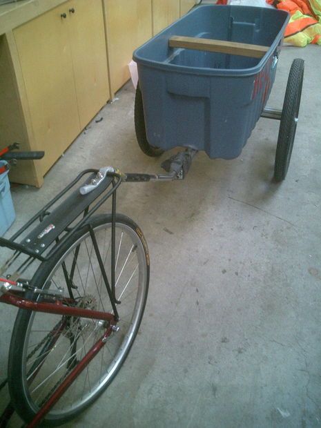 Picture of ride happily away to the store to carry buckets of stuff. Bike Accessories Diy, Pvc Crafts, Bicycle Cart, Bicycle Cafe, Bike Trailer Hitch, Bicycle Trailers, Bike Hacks, Bike Cargo Trailer, Bike Cart