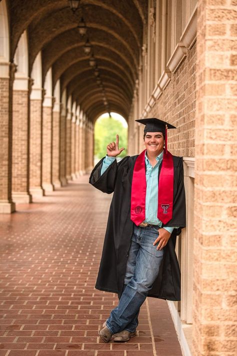 College Graduation Photoshoot Ideas For Guys, College Graduation Picture Ideas For Guys, College Graduation Pictures Poses Guys, Texas Tech Graduation Pictures, Male Graduation Poses, Guy Graduation Pictures, College Graduation Pictures For Guys, Graduation Picture Ideas For Guys, College Graduation Photoshoot Ideas