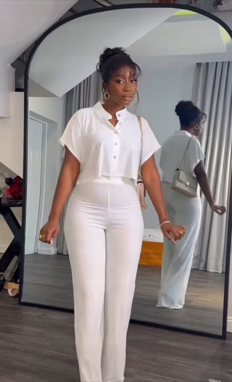 Learn how to make this cute cut-together sleeves crop shirt Cooperate Shirt For Ladies, Crop Top Two Piece Outfits, Classy Tops For Ladies, Crop Shirt Outfits, Female Outfit Ideas, Material Styles For Ladies, Two Piece Outfits Pants Classy, Corporate Clothes, Material Styles