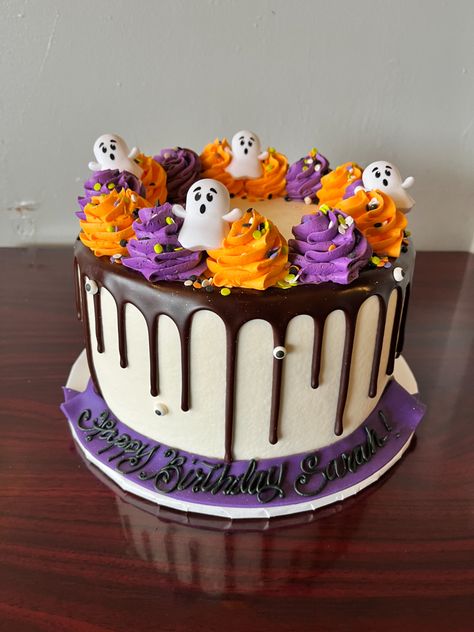 Cake Inspo Halloween, Purple And Orange Cake Ideas, Fall Drip Cake, Two Tier Halloween Cakes, Small Halloween Cakes Ideas, Halloween Themed Cakes Easy, Halloween Drip Cake, Easy Halloween Birthday Cakes, October Birthday Cake Ideas