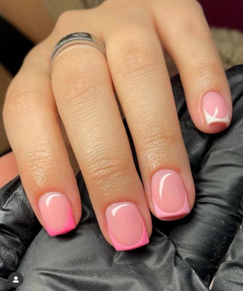 Trending Pink Nails, Long Nail Art Designs, Y2k Nail Art, Pink Nails Ideas, Y2k Nail, Long Nail Art, Nails Yellow, Simple Gel Nails, Long Nail