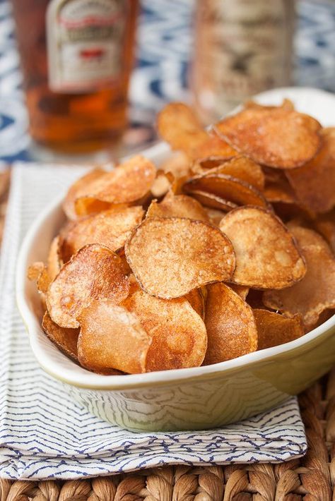 Jicama Chips, Vegetable Chips Recipe, Jicama Recipe, Vinegar Chips, Potato Chip Recipes, Coconut Dessert, Vegetable Chips, Vegetable Crisps, Fresh Potato