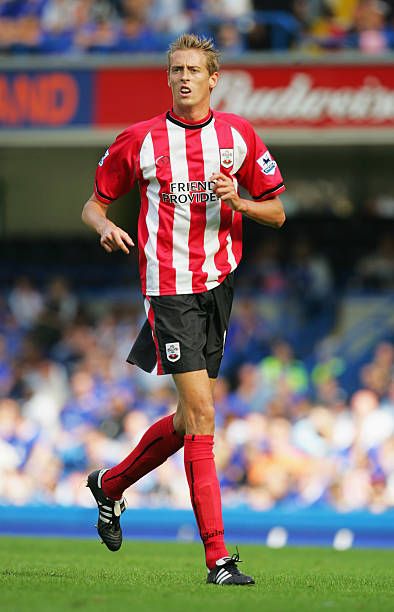 Peter Crouch of Southampton in 2004. Peter Crouch, 2000s Football, Southampton, Sports Jersey, Football, Sports, Quick Saves, Pins, American Football