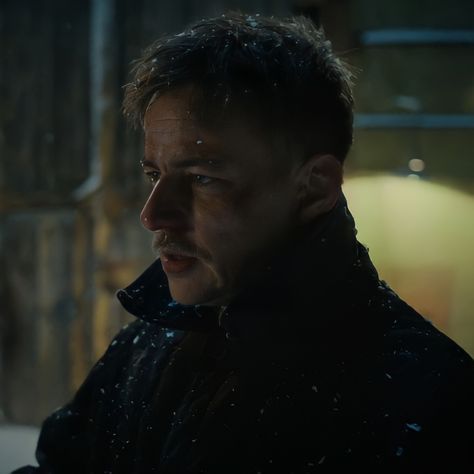 Dmitri Stranger Things, Stranger Things Dimitri, Tom Wlaschiha Stranger Things, Dimitri Stranger Things, Enzo Stranger Things, Dimitri Antonov, Dmitri Antonov, Tom Wlaschiha, Stranger Things Season 4