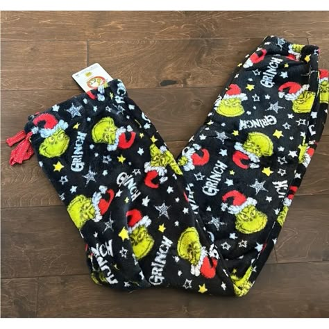 Dr Seuss Women’s Grinch Pajama Pants Red Green Plush Nwt Christmas Holiday Grinch Pajama Pants, Fluffy Pj Pants, Cute Pj Pants, Christmas Pj Pants, Grinch Pajamas, Boxers Women, Cozy Pjs, Christmas Pajama Pants, Dr Closet