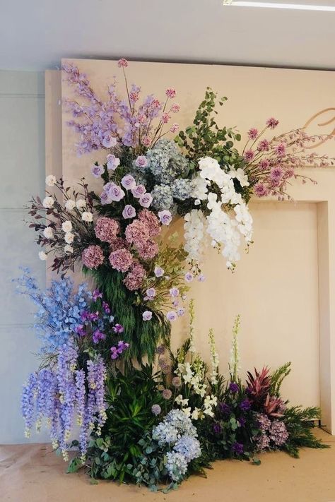 Grouped Flower Arrangements, Engagement Arrangements Decor, Standing Flower Arrangements, Event Decor Business, Bouquet Stand, French Style Wedding, Decor Business, Garden Theme Wedding, Wedding Planning Decor