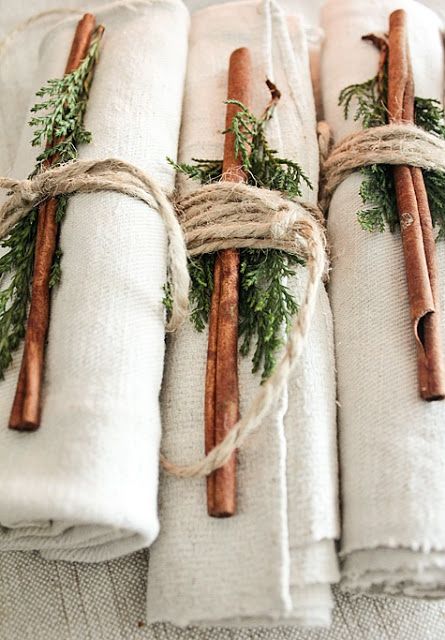 cinnamon sticks                                                                                                                                                      More Scandinavian Christmas Diy, Scandinavian Holiday, Jul Diy, Holiday Table Decorations, Navidad Diy, Scandinavian Decor, Christmas Table Settings, Cool Ideas, Thanksgiving Decor