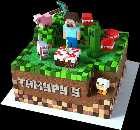 Minecraft And Roblox Cake, Minecraft Roblox Cake, Minecraft Cakes For Boys Birthdays, Maincraft Cake, Minecraft Cake Ideas Boys, Minecraft Birthday Cake Ideas, Dort Minecraft, Minecraft Cake Design, Minecraft Dort