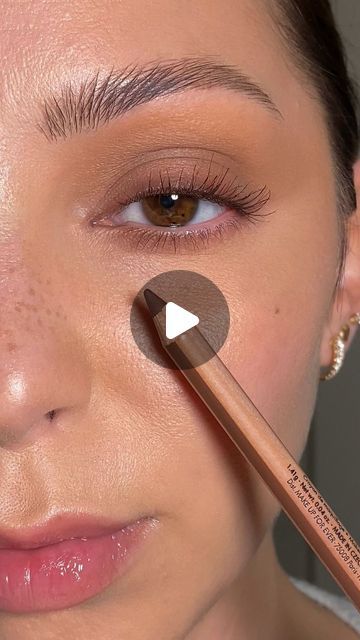 Matte Brown Smokey Eye Makeup, Smoky Brown Makeup, Brown Eye Eyeshadow, Dark Brown Eyes Makeup, Dark Brown Smokey Eye, Smokey Brown Eye Makeup, Brown Eye Pencil, Brown Eyeshadow Tutorial, Natural Smoky Eye