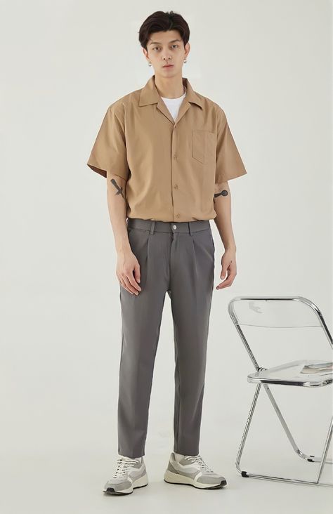 Minimalist Fashion Men Outfits, Men Outfits Casual, Fashion Men Outfits, Mens Street Style Winter, Men Aesthetic Outfits, Streets Of Seoul, Korean Street Fashion Men, Bowling Outfit, Minimalist Fashion Men