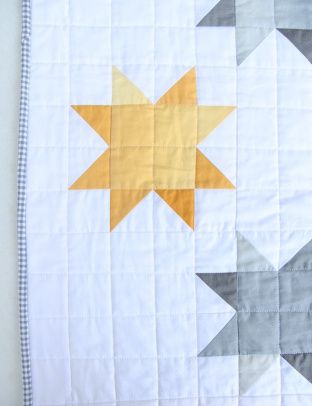 Ombre Sunshine Quilt block Sunshine Quilts Ideas, Sun Quilt Block Free Pattern, Sun Quilt Pattern, Sun Quilt Block, Sun Quilt, Sunshine Quilt, Mountain Quilts, Ombre Fabric, Baby Quilt Pattern