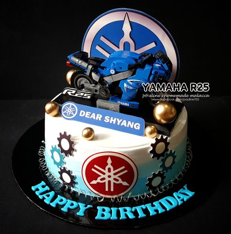 Yamaha R25 #paulineshomemademalacca Yamaha Cake Birthdays, Motorbike Cake, Fresh Cream Cake, Yamaha R25, Motos Yamaha, Cakes For Men, Second Birthday, Fresh Cream, Cream Cake