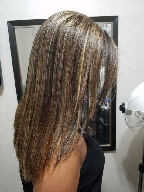 90s Highlights Hair Dark, 90s Hilights Hair, Brunettes With Blonde Highlights, 2000s Highlights Hair Brown, Medium Length Brown Hair With Highlights, 90s Highlights Hair, Blond Highlights On Brown Hair Y2k, 2000s Caramel Highlights, Brunette Hair Color With Highlights