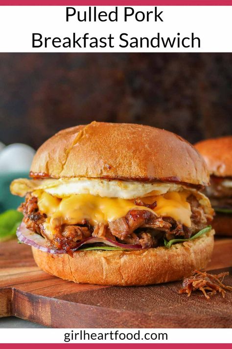 Pulled Pork Breakfast Sandwich, Breakfast Pulled Pork, Pulled Pork Breakfast Recipes, Pork Breakfast Recipes, Pulled Pork Breakfast, Sandwiches Board, Fried Egg Sandwich Recipe, Bbq Brunch, Pork Breakfast