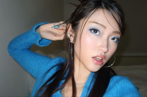 Blue makeup; 00s korean makeup #asianmakeup #makeup 200s Korean Makeup, 2000 Makeup Look Korean, 2000 Blue Eyeshadow, 2000s Blue Makeup, Blue Eye Makeup Asian, 2000s Makeup Looks Korean, Asian Y2k Makeup, Y2k Asian Makeup, Early 2000s Asian Makeup