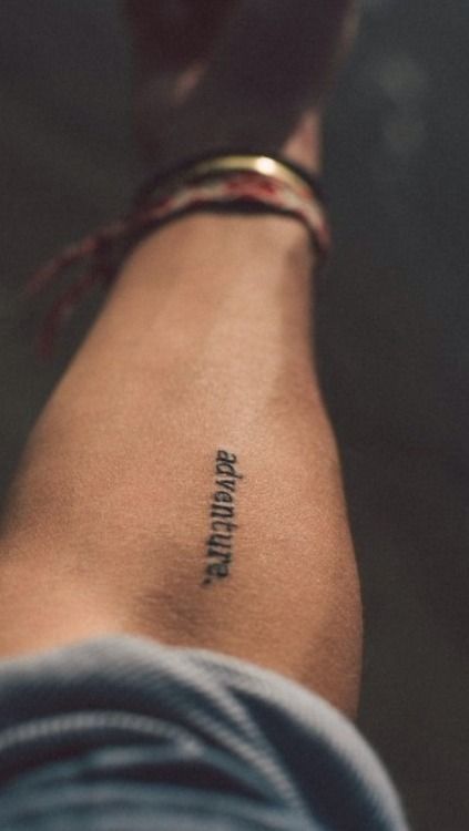 32 Adventurous Tattoo Designs for Travel Addicts.little tattoos. Arm tattoo. Delicate. Pretty. Small. Adventure Tattoo, Tatuagem Masculina Pequena, Simple Tattoo Designs, Subtle Tattoos, Tattoo Life, Elegant Tattoos, Little Tattoos, Trendy Tattoos, Small Tattoo