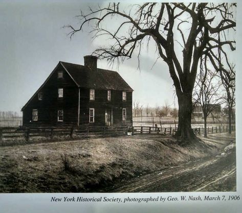 Early Colonial Homes, Old Colonial Homes, Early American Homes, Log Cabin Christmas, Saltbox House, Colonial House Exteriors, Saltbox Houses, East Coast Travel, Colonial Homes