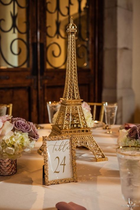 Eiffel Tower Centerpieces, Paris Theme Centerpieces, Paris Quinceanera Theme, Paris Prom Theme, Elegant Party Themes, Modern Rococo, French Bridal Showers, Gold Eiffel Tower, Paris Sweet 16