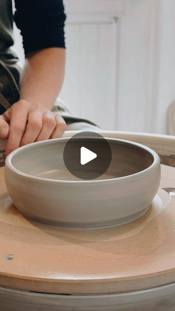 Big Ceramic Bowls Pottery, Beginner Wheel Throwing Projects, Wheel Throwing Ideas Beginner, Pottery On Wheel Ideas, Ceramic Wheel Throwing, Easy Pottery Wheel Ideas, Ceramic Dog Bowls Pottery, Throwing A Mug On The Wheel, Ceramic Bowl Designs Ideas