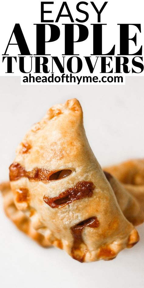 Homemade Apple Turnovers, Apple Pie Turnovers, Apple Turnover Recipe, Apple Pie Recipe Easy, Apples And Cinnamon, Turnover Recipes, Hand Pie Recipes, Apple Hand Pies, Apple Turnovers