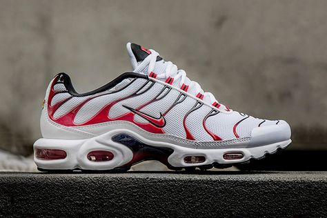 Nike Air Max Plus "Kombat" Nike Air Max Tn Plus 3, Nike Air Max Plus Tn Poster, Red Nike Air Max With Round Toe, Nike Airmax Plus, Nike Air Max Red Sports Shoes, Sneakers Shoes, Nike Free Run, Nike Free Runners, Nike Outlet