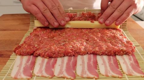 This Insane Bacon Sushi Is Every Carnivore's Dream Caveman Diet Recipes, Hanger Steak, Caveman Diet, Meat Diet, Bbq Bacon, Diet Snacks, Keto Recipes Easy, Keto Diet Recipes, Nachos