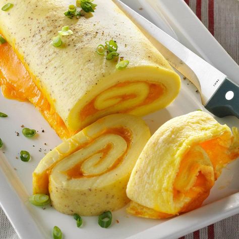 Omelet Roll, Vegetarian Brunch Recipes, Eggs Bake, Baked Omelette, Baked Omelet, Vegetarian Brunch, Omelets Recipe, Brunch Casserole, Easter Breakfast