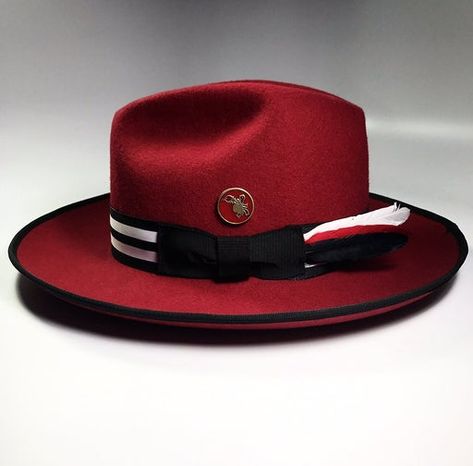 Red Fedora, Mens Accessories Vintage, Mens Straw Hats, Mens Dress Hats, Joe Budden, Dapper Mens Fashion, Steampunk Top Hat, Hat Club, Mens Beanie Hats