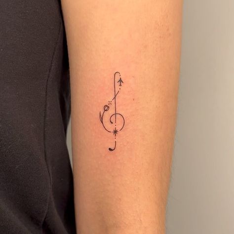 40 Pretty Tattoos for Women to Inspire You Music Heart Tattoo, Bookworm Tattoo, Small Music Tattoos, Music Symbol Tattoo, Tattoos Abstract, Tattoos Japanese, Tattoos Watercolor, Music Notes Tattoo, Abstract Tattoos